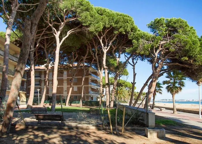 Pins I Mar アパート