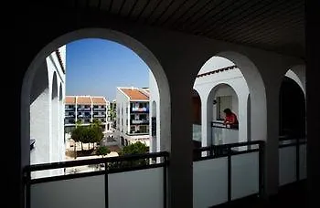 Pins I Mar アパート カンブリルス