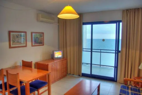 Pins I Mar アパート カンブリルス