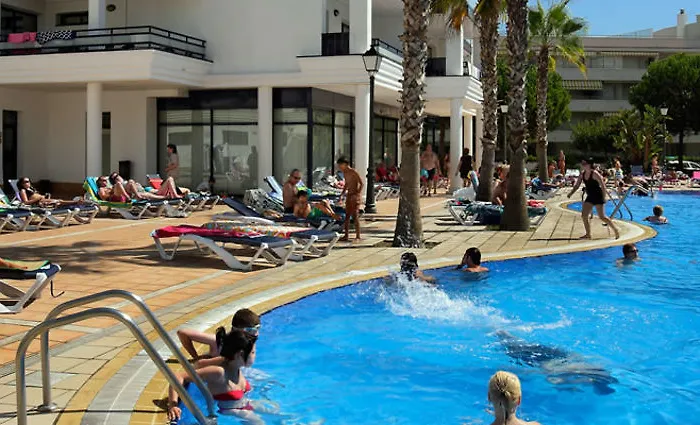 Pins I Mar アパート